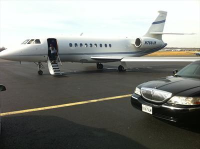 Sedan - Lincoln Town Car