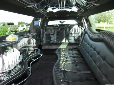 Stretch Limo - Cadillac DTS