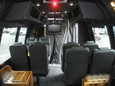 Mini-Bus - Limo / Party Style 