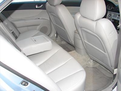 Luxury Sedan - Mercedes Benz E-Class