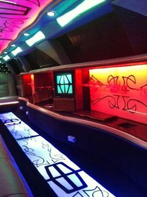 Stretch Limo - Lincoln Town Car