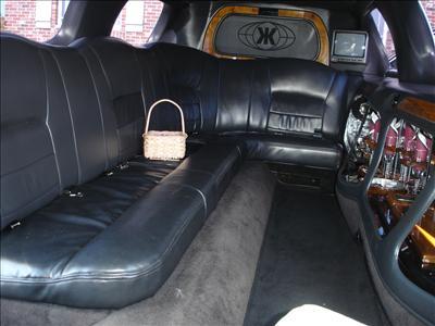 Stretch Limo - Lincoln Town Car