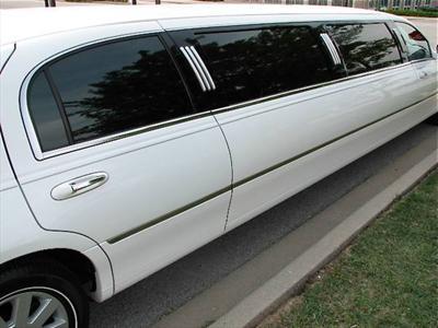 Stretch Limo - Lincoln Town Car