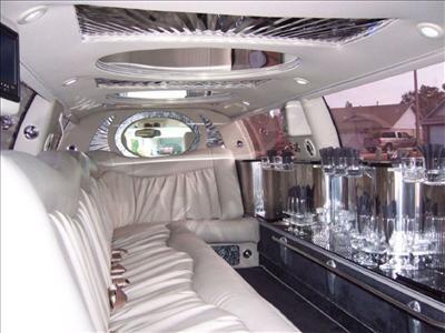 Stretch Limo - Cadillac DTS