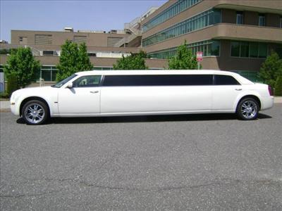 Stretch Limo - Chrysler 300