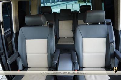 Van - Volkswagen Caravelle