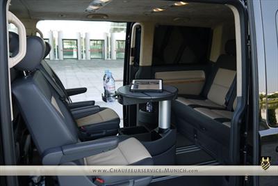 Van - Volkswagen Caravelle