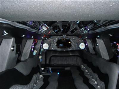 Stretch SUV - Cadillac Escalade