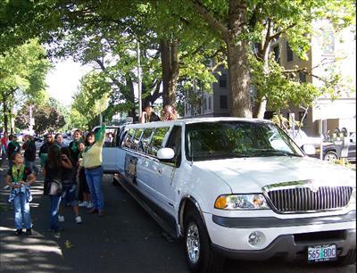 Stretch SUV - Lincoln Navigator