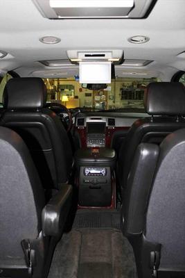 SUV - Cadillac Escalade ESV