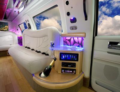 Stretch SUV - Lincoln Navigator