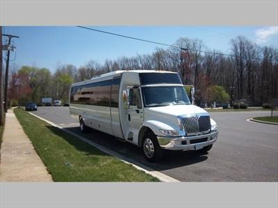 Mini-Bus - Limo / Party Style 