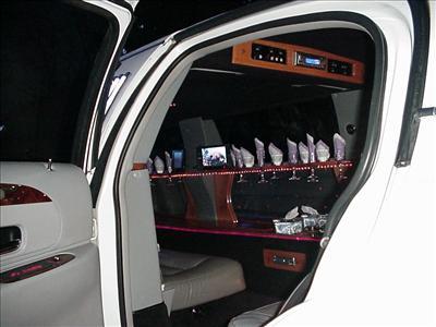 Stretch Limo - Lincoln Town Car