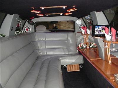 Stretch Limo - Lincoln Town Car