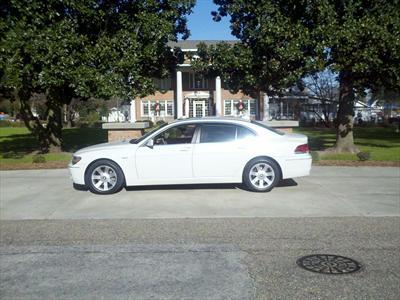 Luxury Sedan - BMW 7-Series