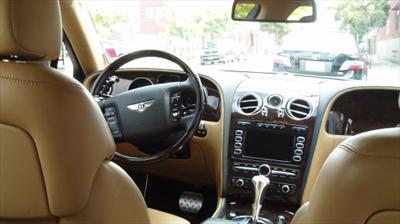 Luxury Sedan - Bentley 