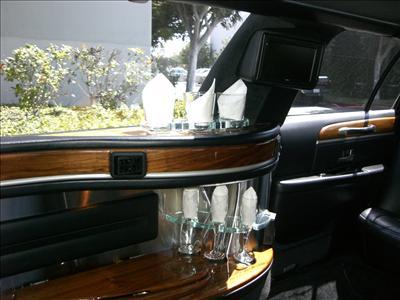 Stretch Limo - Lincoln Town Car