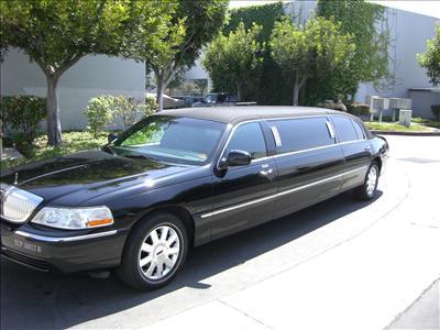 Stretch Limo - Lincoln Town Car