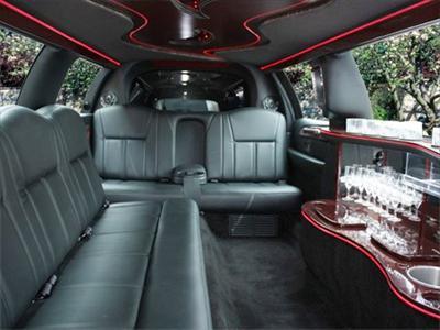 Stretch Limo - Lincoln Town Car