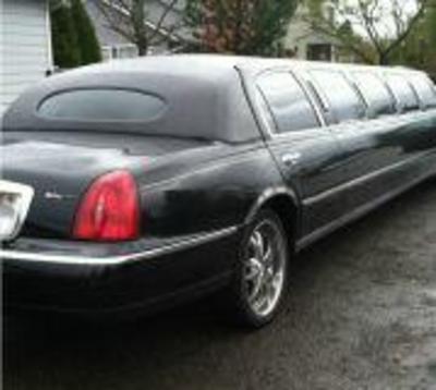 Stretch Limo - Lincoln Town Car