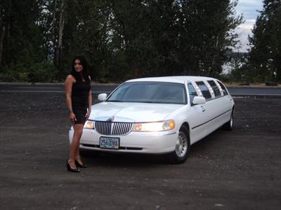 Stretch Limo - Lincoln Town Car