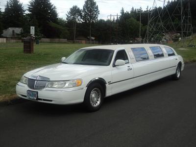 Stretch Limo - Lincoln Town Car