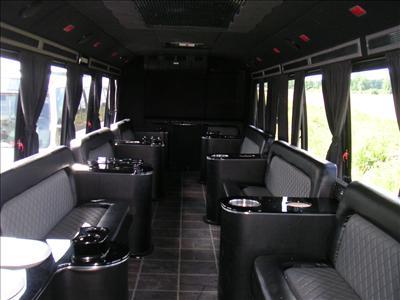 MotorCoach - Deluxe Motor Coach 