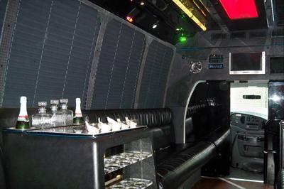 Mini-Bus - Limo / Party Style 