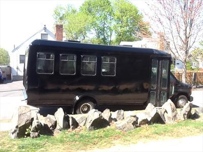 Mini-Bus - Limo / Party Style 