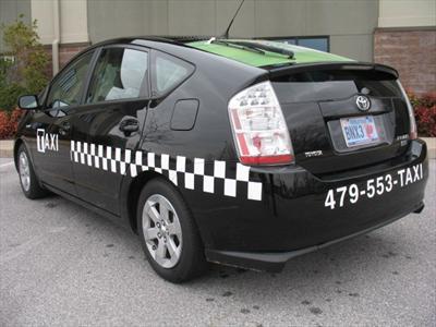 Sedan - Toyota Prius