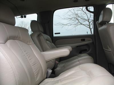 SUV - Chevrolet Suburban
