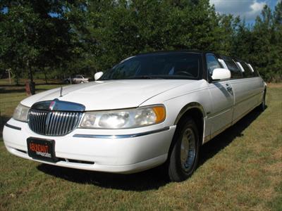 Stretch Limo - Lincoln Town Car
