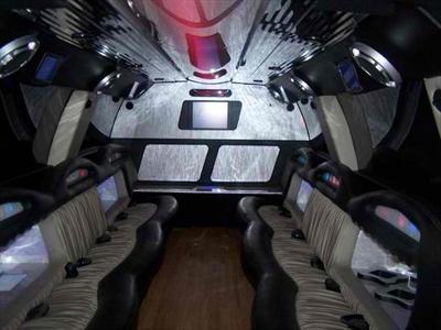 Stretch SUV - Lincoln Navigator