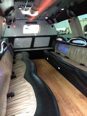 Stretch SUV - Lincoln Navigator