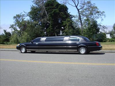 Stretch Limo - Lincoln Town Car