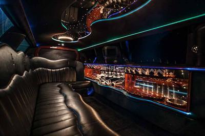 Stretch Limo - Lincoln Town Car
