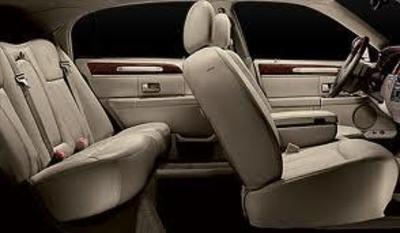 Sedan - Lincoln Town Car