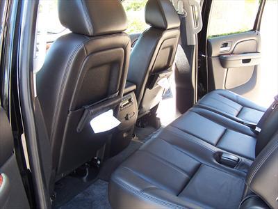 SUV - Chevrolet Suburban