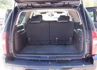 SUV - Chevrolet Suburban