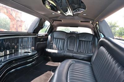 Stretch Limo - Lincoln Town Car