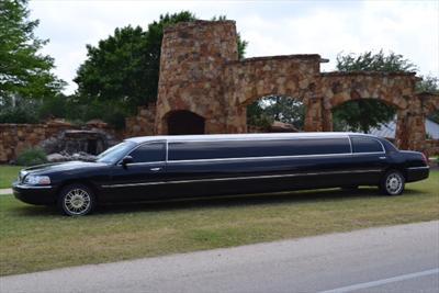 Stretch Limo - Lincoln Town Car