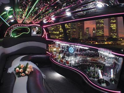Stretch Limo - Lincoln Town Car