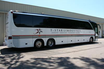 MotorCoach - Deluxe Motor Coach 