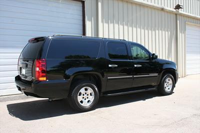 SUV - Chevrolet Suburban