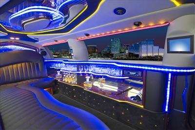 Stretch Limo - Lincoln Town Car