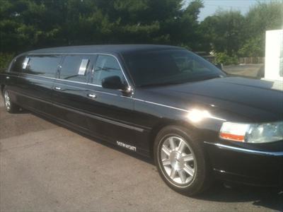 Stretch Limo - Lincoln Town Car