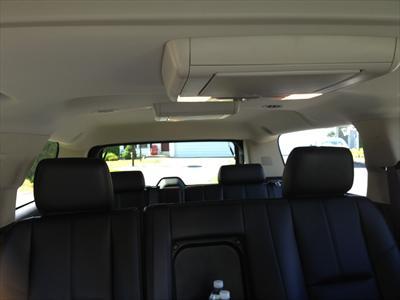 SUV - Chevrolet Suburban