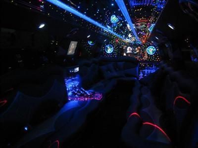 Stretch SUV - Cadillac Escalade