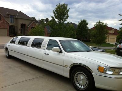 Stretch Limo - Lincoln Town Car