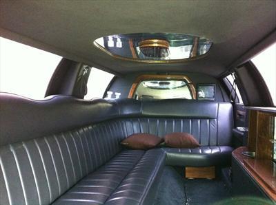 Stretch Limo - Lincoln Town Car
